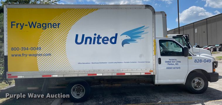 image for item MU9207 2011 Chevrolet Express G3500  box truck