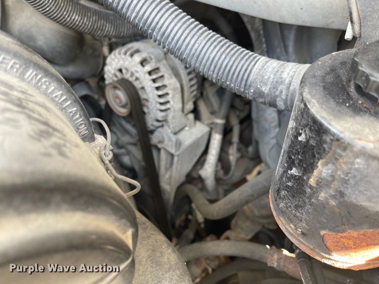 image for item MU9207 2011 Chevrolet Express G3500  box truck