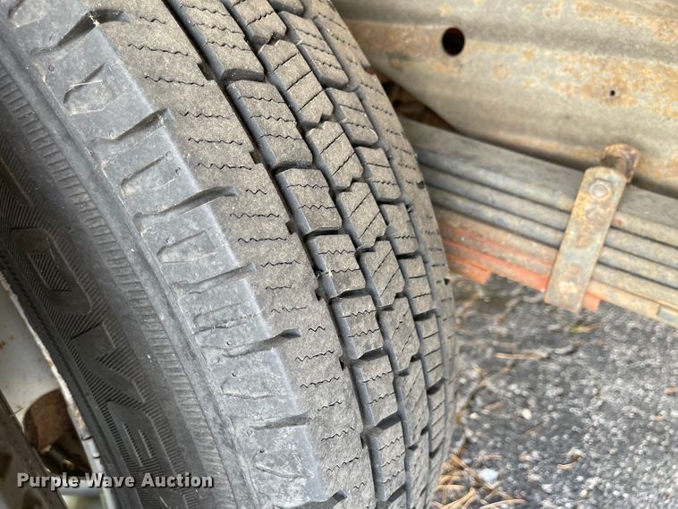 image for item MU9207 2011 Chevrolet Express G3500  box truck