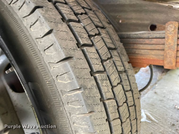 image for item MU9207 2011 Chevrolet Express G3500  box truck