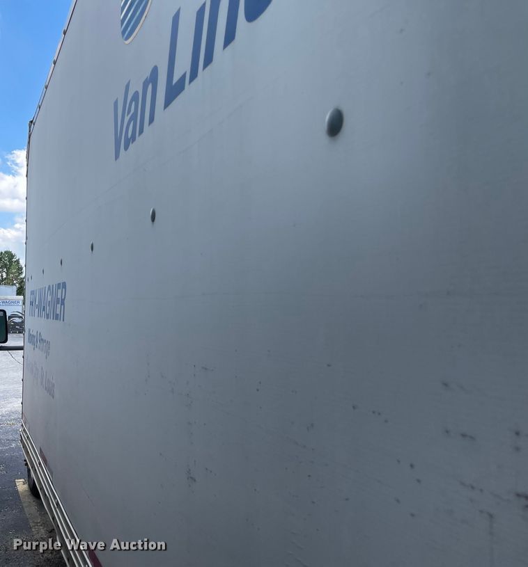 image for item MU9208 2002 Ford E350 Super Duty  box truck