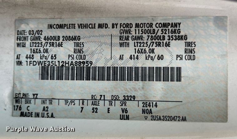 image for item MU9208 2002 Ford E350 Super Duty  box truck