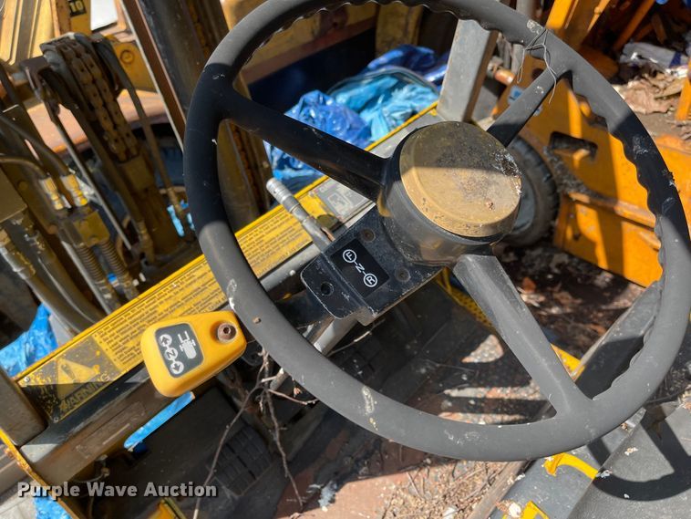 image for item MU9213 Clark GCS30MB  forklift