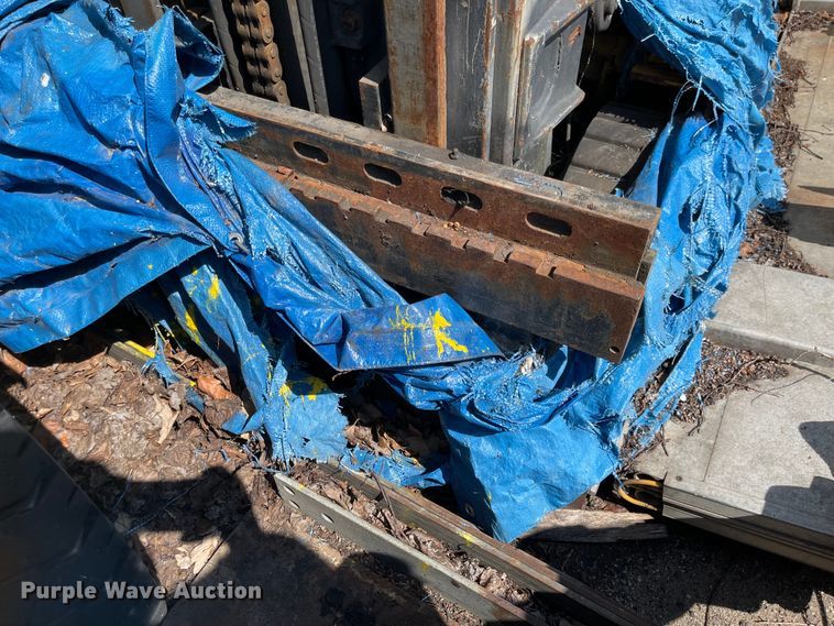 image for item MU9213 Clark GCS30MB  forklift