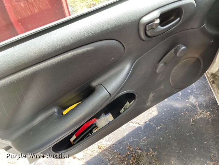 image for item MU9214 2005 Dodge Neon