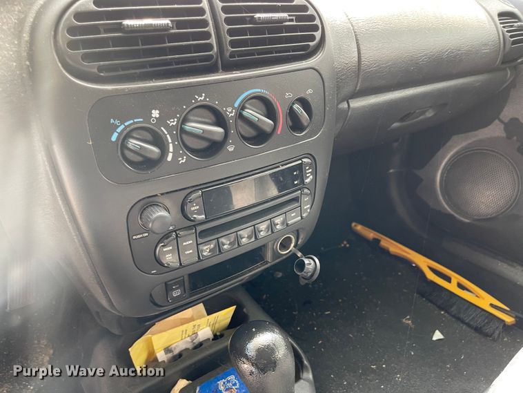 image for item MU9214 2005 Dodge Neon