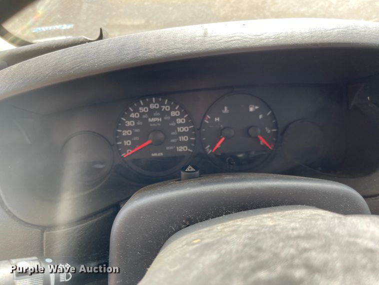 image for item MU9214 2005 Dodge Neon