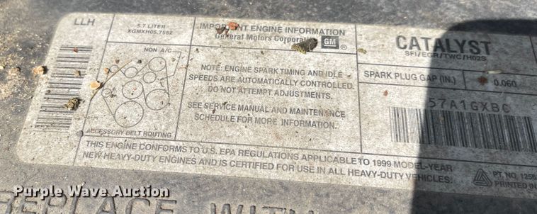 image for item MU9219 1999 GMC G3500  box truck