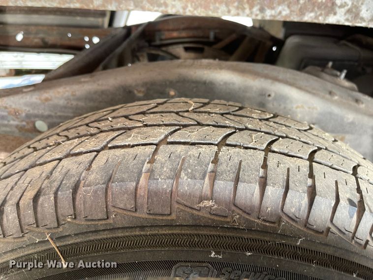 image for item MU9219 1999 GMC G3500  box truck