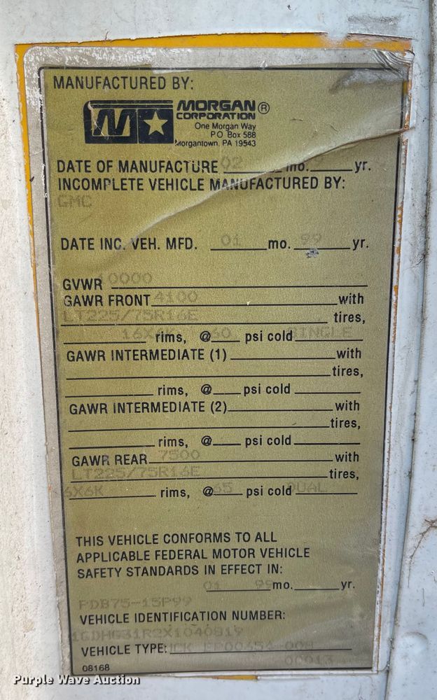 image for item MU9219 1999 GMC G3500  box truck