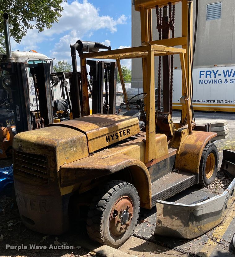 image for item MU9221 Hyster Challenger 110  forklift