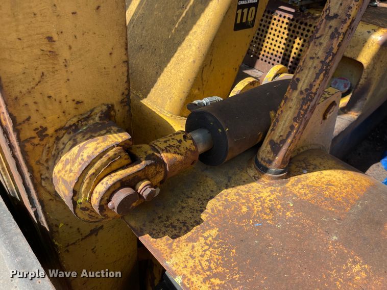 image for item MU9221 Hyster Challenger 110  forklift