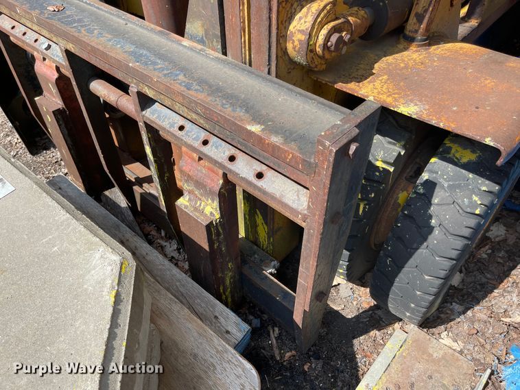 image for item MU9221 Hyster Challenger 110  forklift