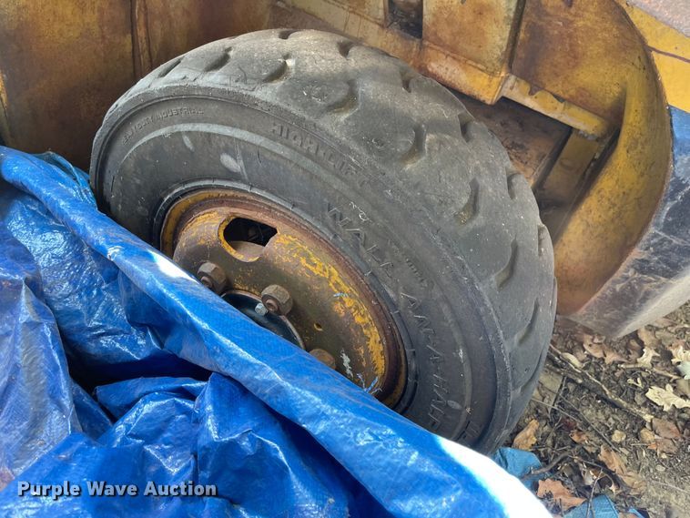 image for item MU9221 Hyster Challenger 110  forklift