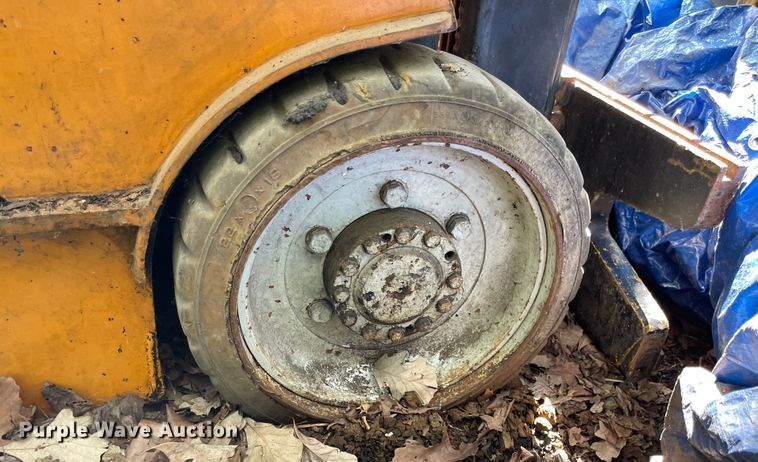 image for item MU9222 Allis Chalmers E50-LF-FV  forklift