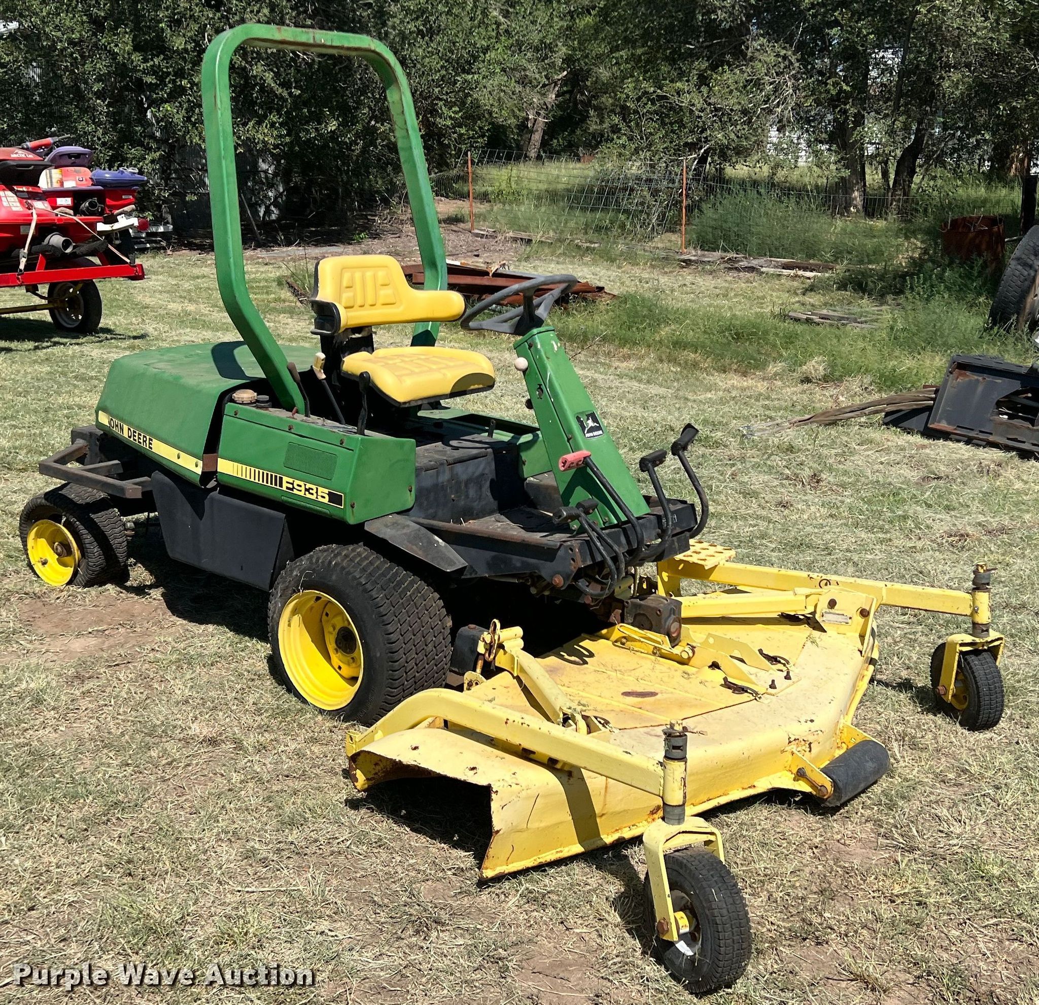 John Deere F935 lawn mower in Woodward, OK Item DJ7737 sold Purple Wave