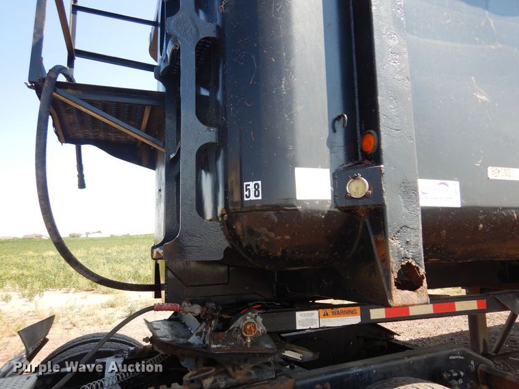 image for item DB7793 2002 Clements HL3966-ATP  end dump trailer