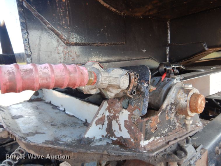 image for item DB7793 2002 Clements HL3966-ATP  end dump trailer