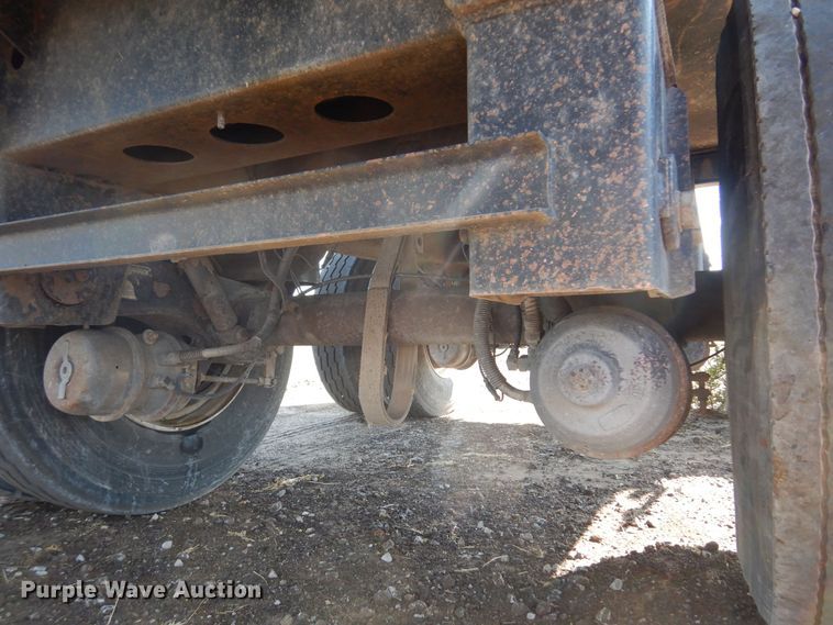 image for item DB7793 2002 Clements HL3966-ATP  end dump trailer