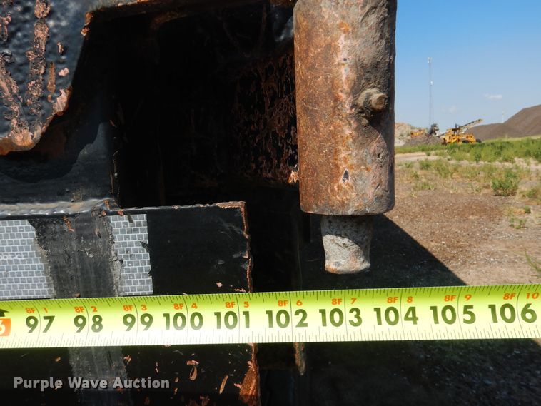 image for item DB7793 2002 Clements HL3966-ATP  end dump trailer