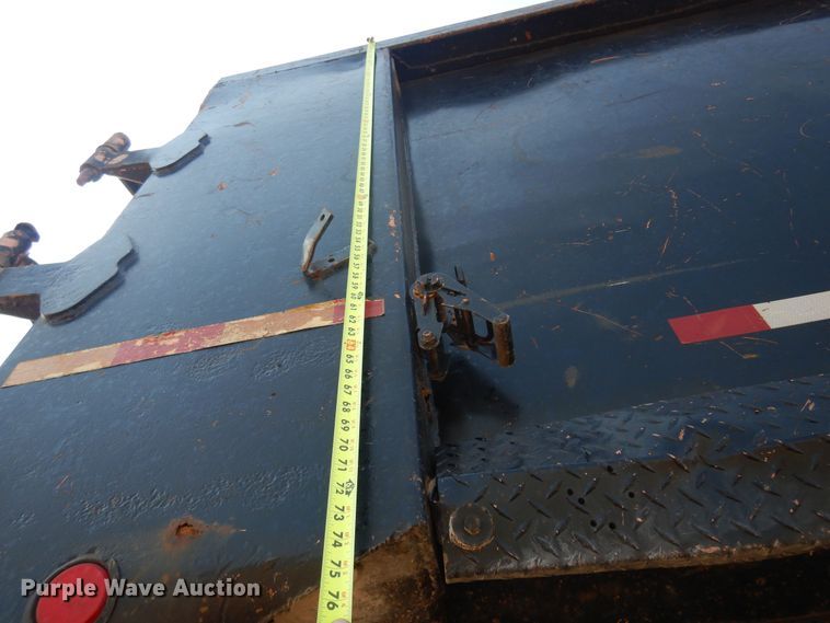 image for item DB7793 2002 Clements HL3966-ATP  end dump trailer