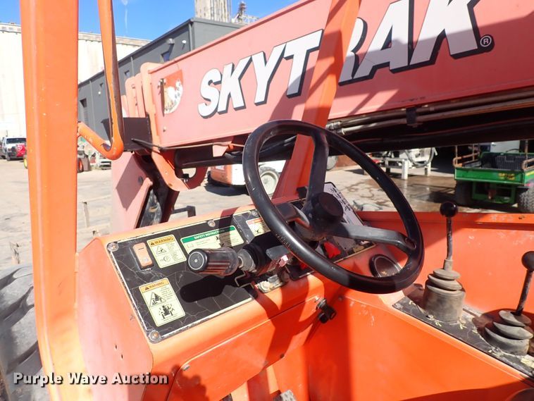 image for item DF8404 2008 SkyTrak 6042  telehandler