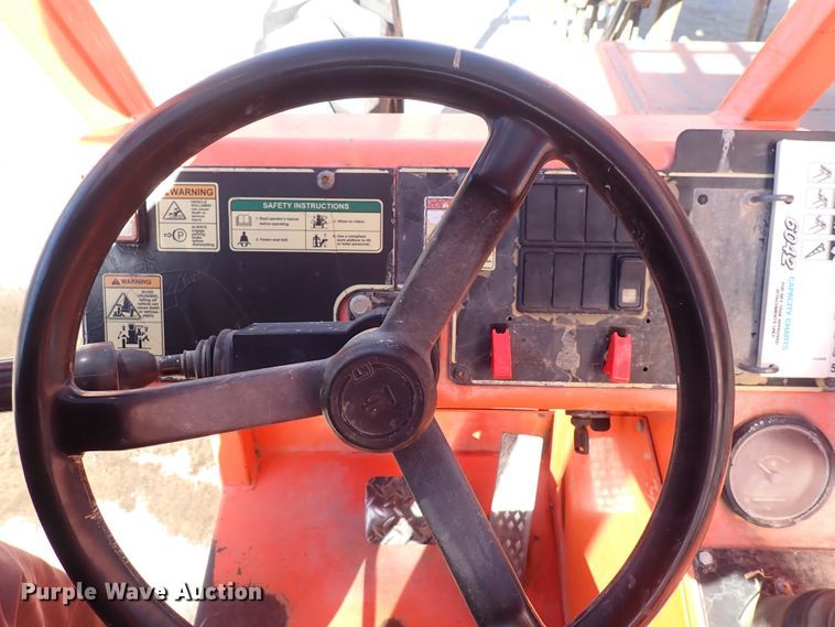 image for item DF8404 2008 SkyTrak 6042  telehandler