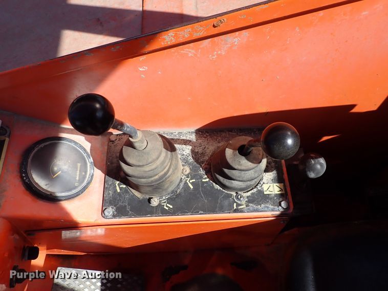 image for item DF8404 2008 SkyTrak 6042  telehandler