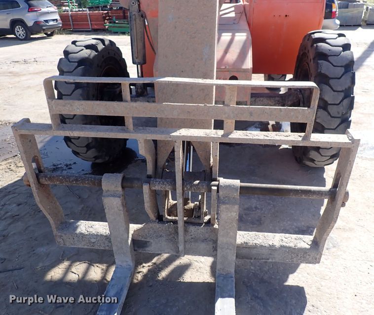 image for item DF8404 2008 SkyTrak 6042  telehandler