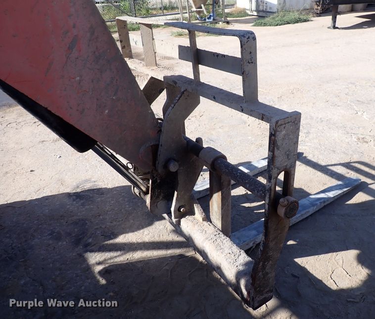 image for item DF8404 2008 SkyTrak 6042  telehandler