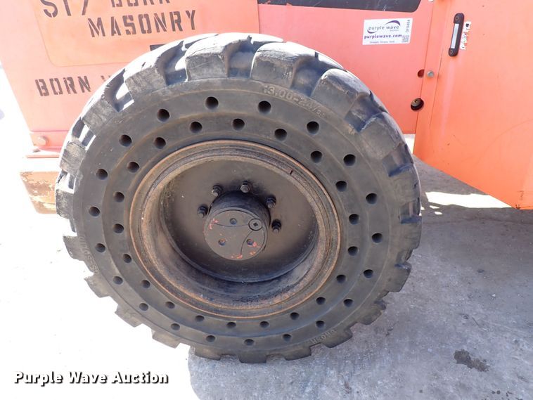 image for item DF8404 2008 SkyTrak 6042  telehandler