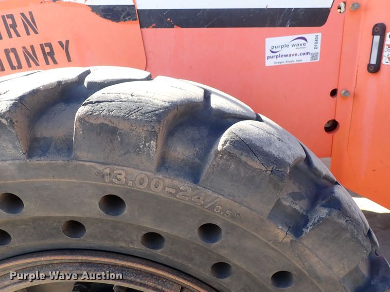 image for item DF8404 2008 SkyTrak 6042  telehandler