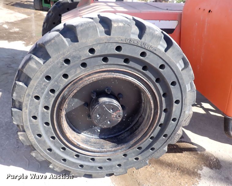 image for item DF8404 2008 SkyTrak 6042  telehandler