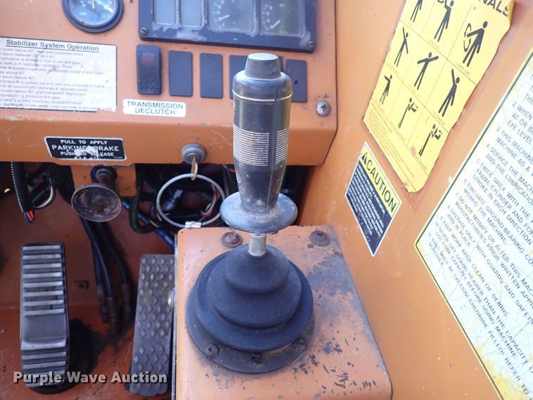 image for item DF8405 2001 Lull 1044C-54  telehandler