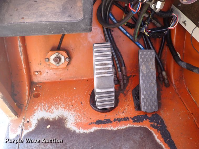 image for item DF8405 2001 Lull 1044C-54  telehandler