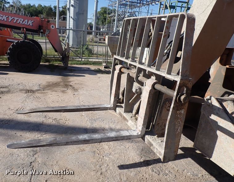 image for item DF8405 2001 Lull 1044C-54  telehandler