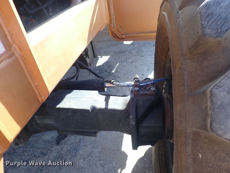 image for item DF8405 2001 Lull 1044C-54  telehandler