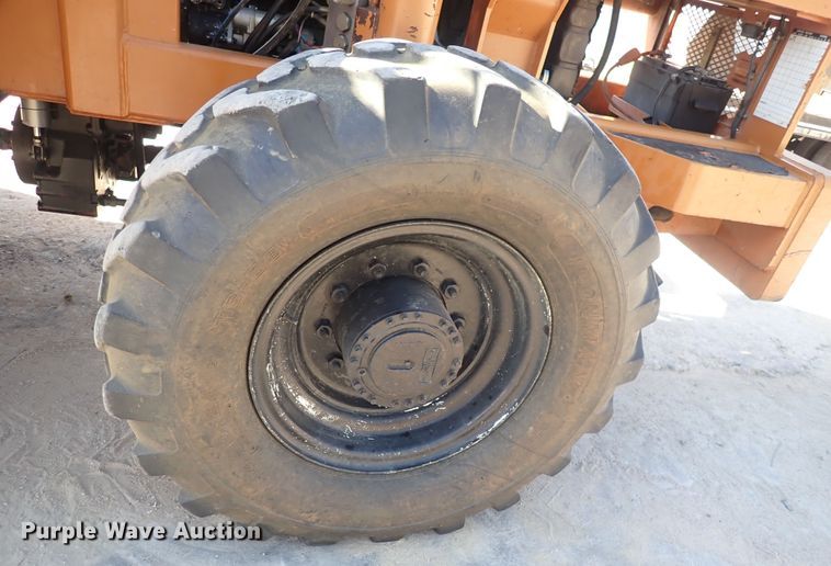 image for item DF8405 2001 Lull 1044C-54  telehandler