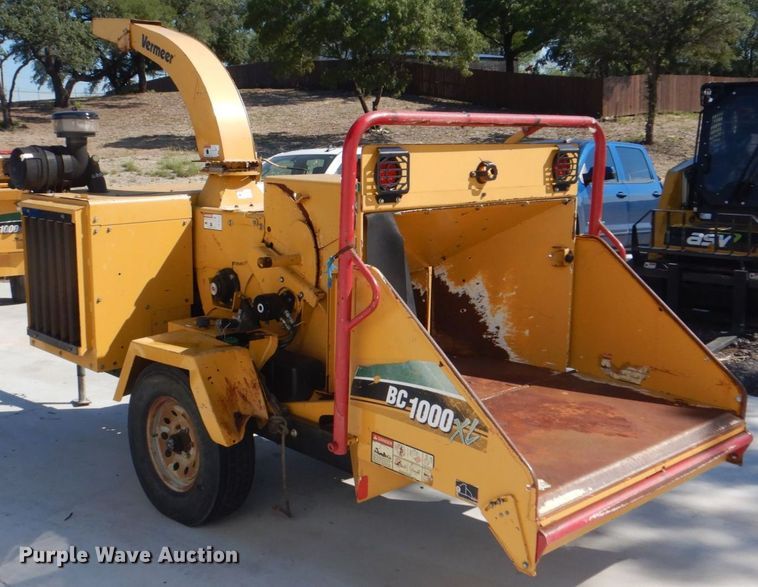 image for item DH7510 2013 Vermeer BC1000XL  wood chipper