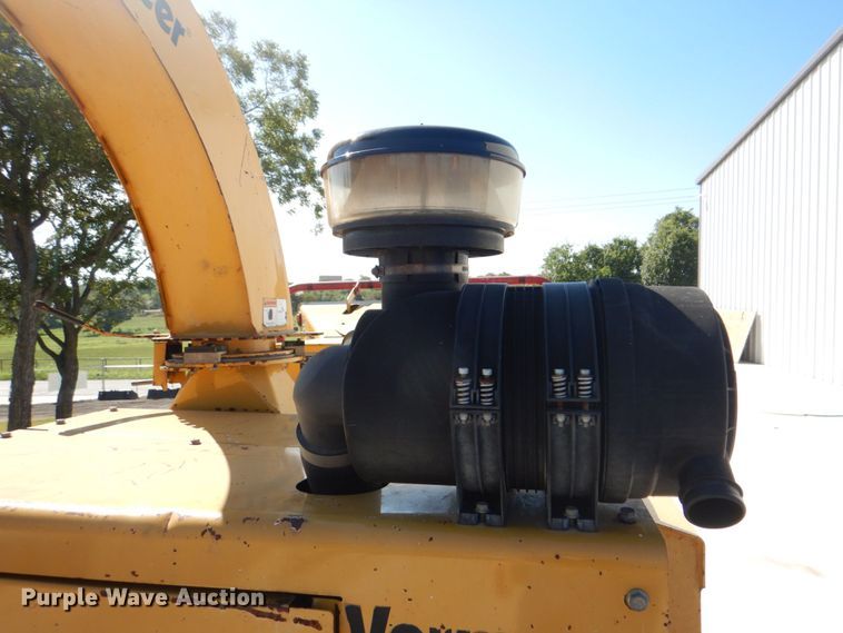 image for item DH7510 2013 Vermeer BC1000XL  wood chipper