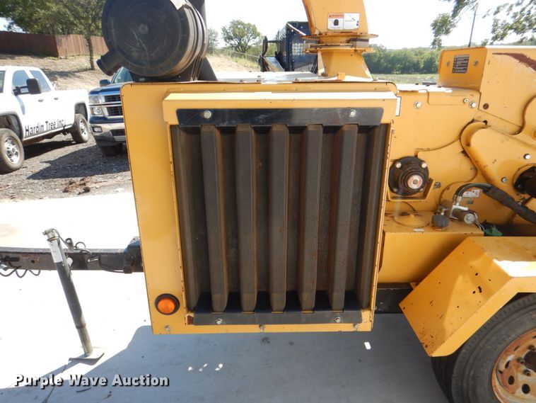 image for item DH7510 2013 Vermeer BC1000XL  wood chipper