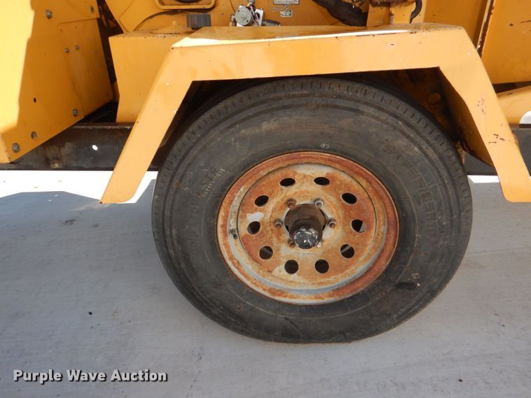 image for item DH7510 2013 Vermeer BC1000XL  wood chipper