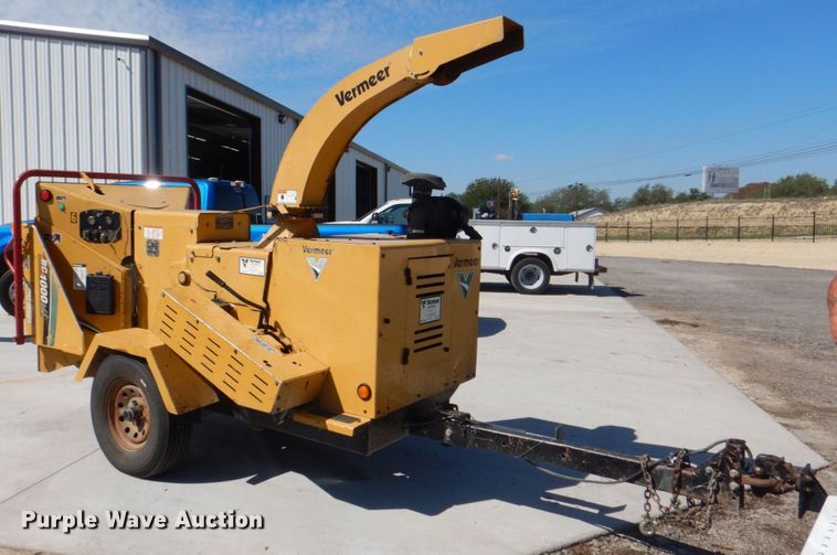 image for item DH7511 2011 Vermeer BC1000XL  wood chipper