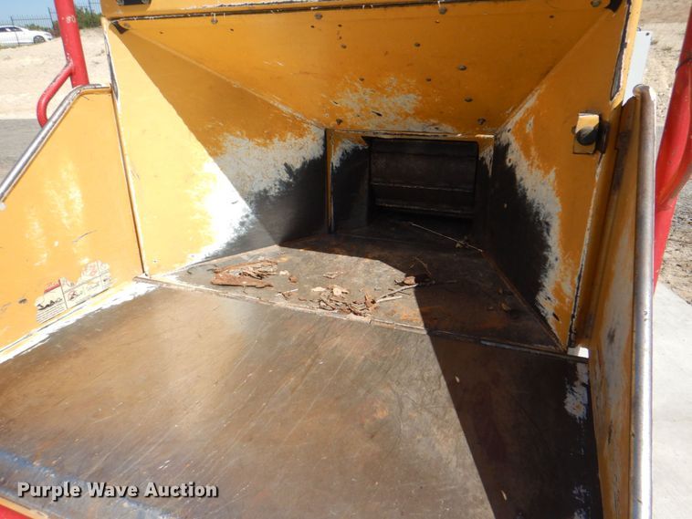 image for item DH7511 2011 Vermeer BC1000XL  wood chipper