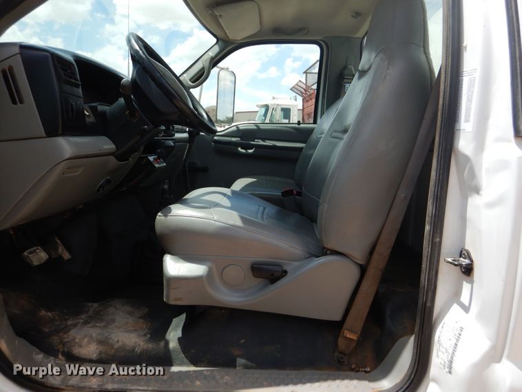 image for item DJ8983 2007 Ford F650 Super Duty  water truck