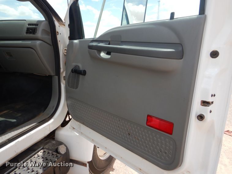 image for item DJ8983 2007 Ford F650 Super Duty  water truck