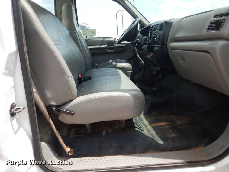 image for item DJ8983 2007 Ford F650 Super Duty  water truck