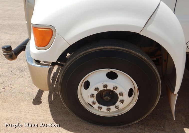 image for item DJ8983 2007 Ford F650 Super Duty  water truck