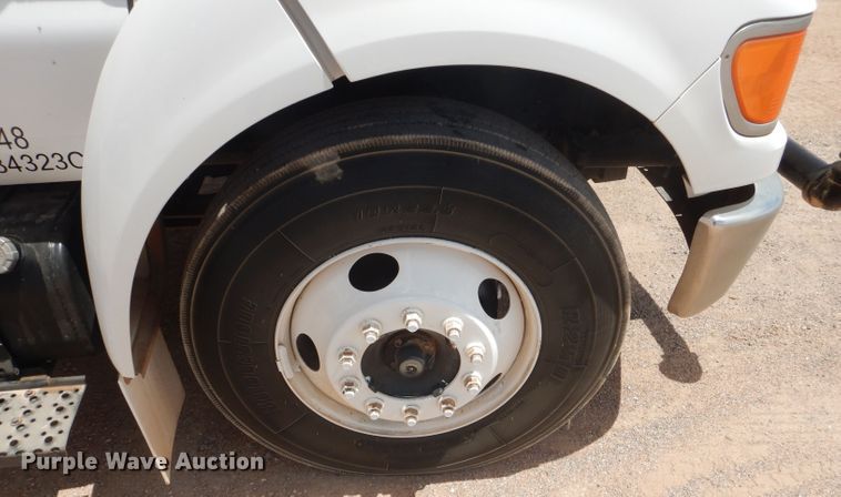 image for item DJ8983 2007 Ford F650 Super Duty  water truck