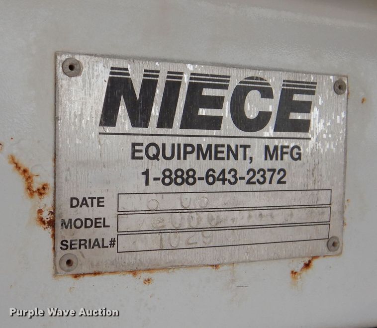 image for item DJ8983 2007 Ford F650 Super Duty  water truck